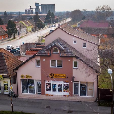 Kiko Apartmani Зренянин Екстериор снимка